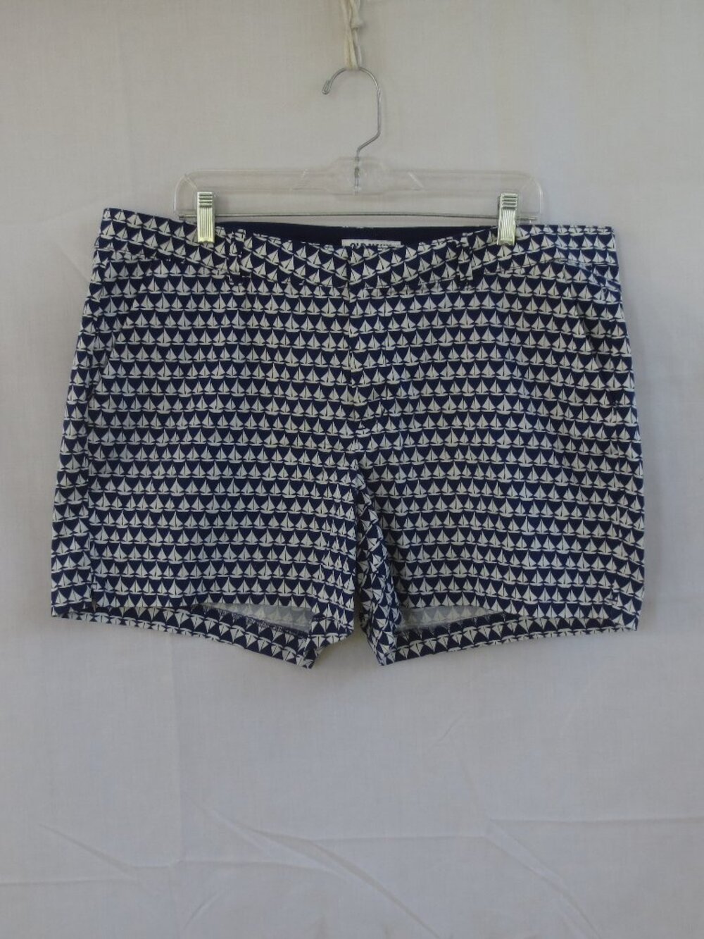 NEW Old Navy Shorts Navy White Sailboats High Rise Stretch Cotton Plus Size 16